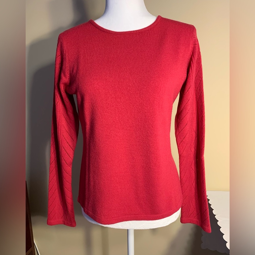 EUC Sweater: Super Soft, Rose Pink, Crew-Neck, Pullover, Open-Stitch Sleeves